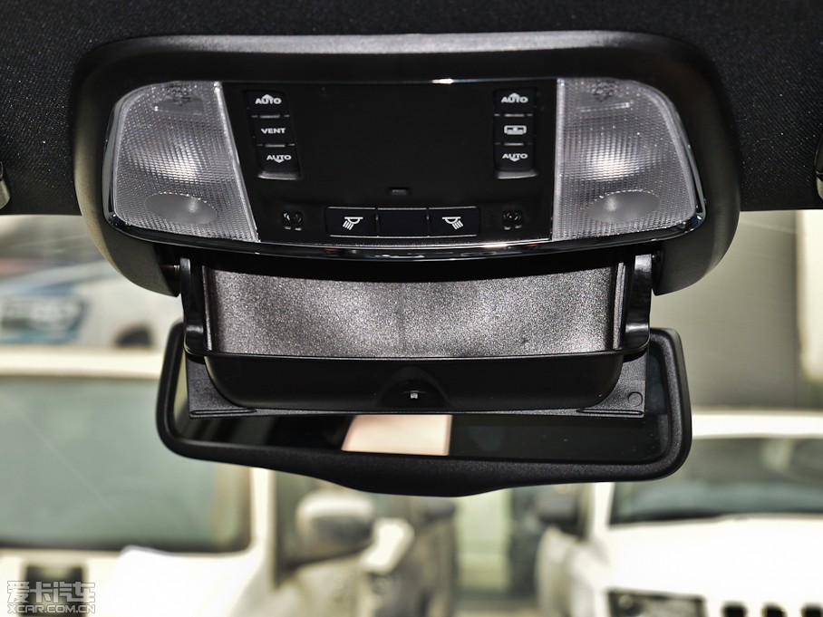 2013R˹300C(M) 3.6L Shа