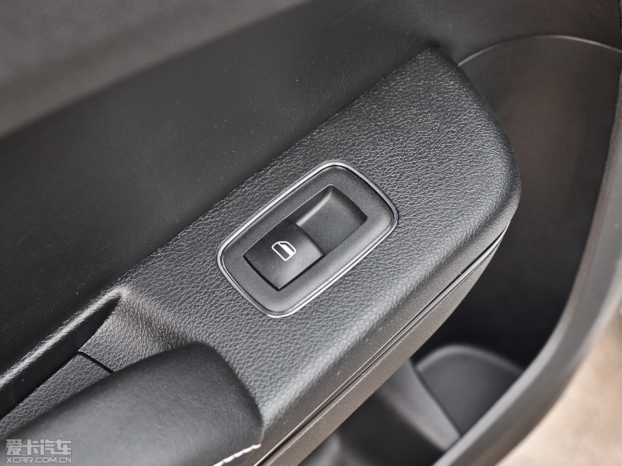 2013R˹300C(M) 3.6L Shа