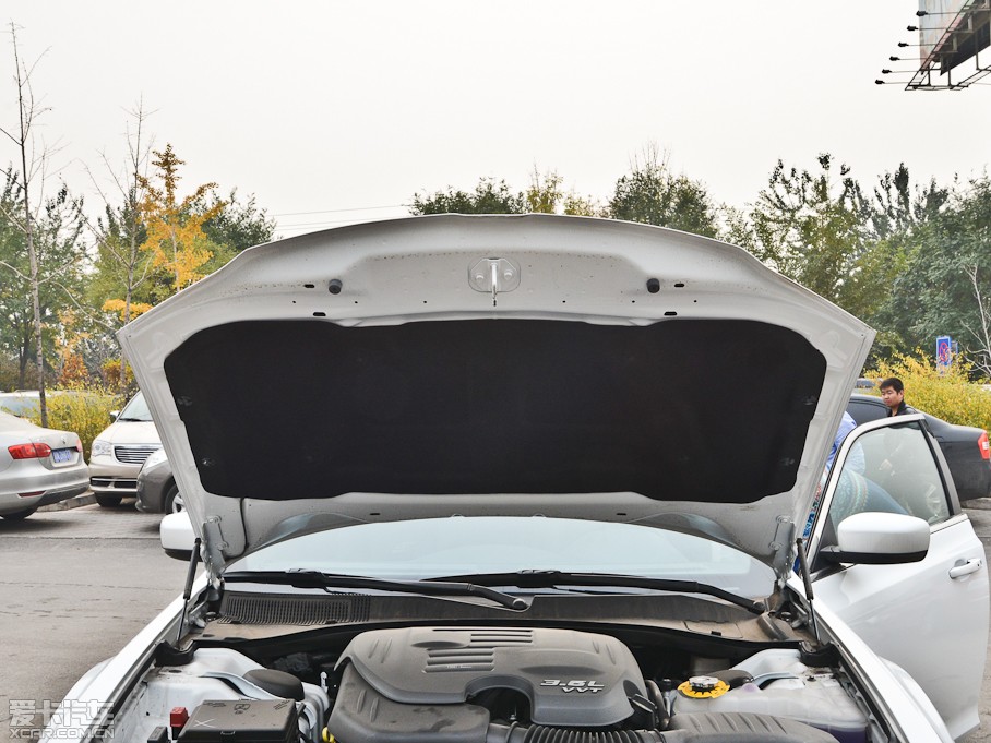 2013R˹300C(M) 3.6L Shа