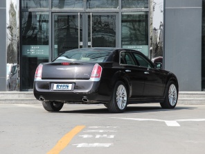 克莱斯勒2013款克莱斯勒300C