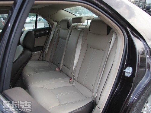 克萊斯勒2013款克萊斯勒300C