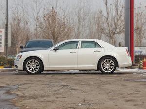 2013款3.6L 尊崇版 正侧（左）