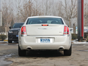 2013款3.6L 尊崇版 正后	