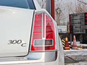 2013款3.6L 尊崇版 尾灯