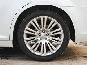 2013款3.6L 尊崇版 轮圈