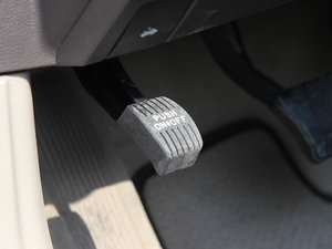 2013款3.6L 尊享版 驻车制动器