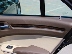 2013款3.6L 尊适版 空间座椅