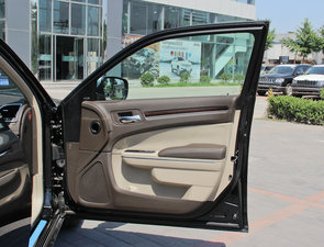 2013款3.6L 尊适版 空间座椅