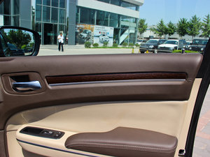 2013款3.6L 尊适版 空间座椅