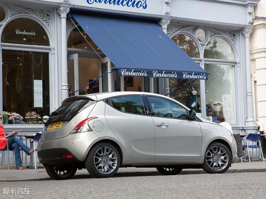 2012R˹Ypsilon 