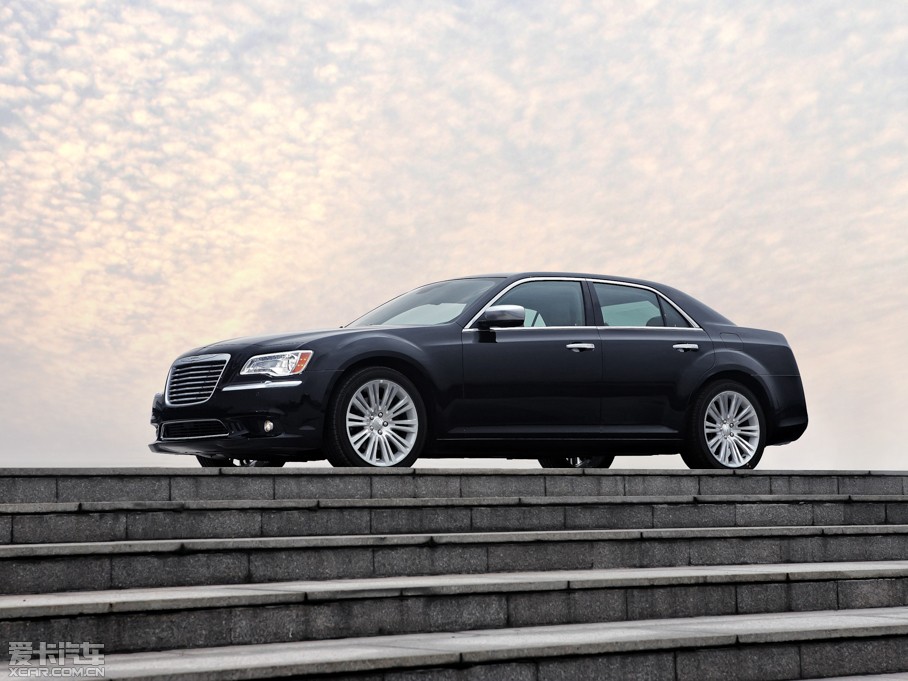 2014R˹300C(M(jn)) 3.0L ׿Խ