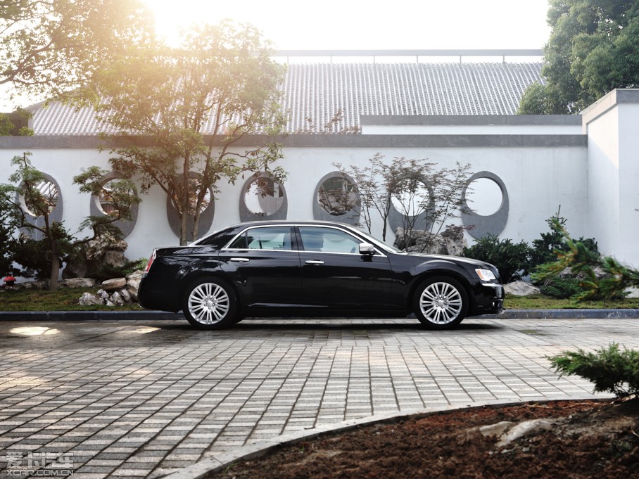 2014R˹300C(M(jn)) 3.0L ׿Խ