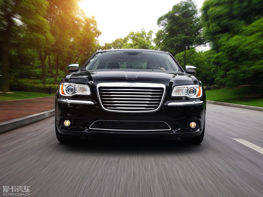 2014R˹300C(M(jn)) 3.0L ׿Խ