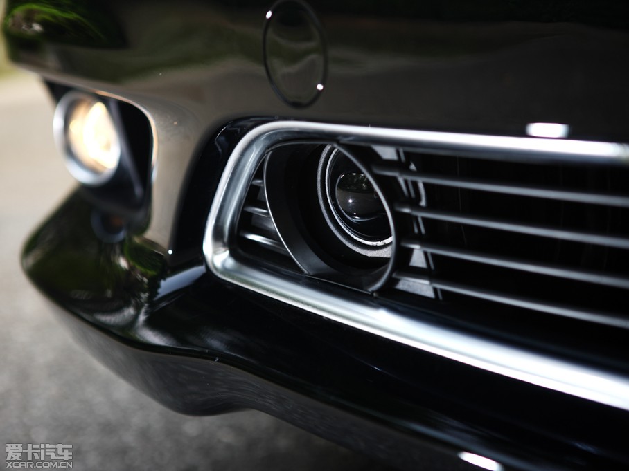 2014R˹300C(M(jn)) 3.0L ׿Խ