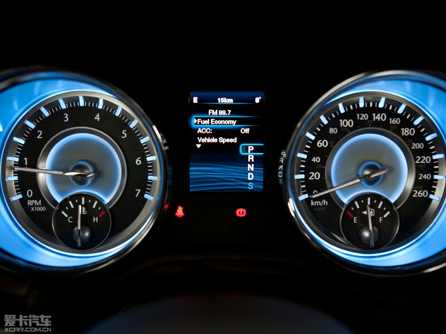 2014R˹300C(M) 3.0L ׿Խ