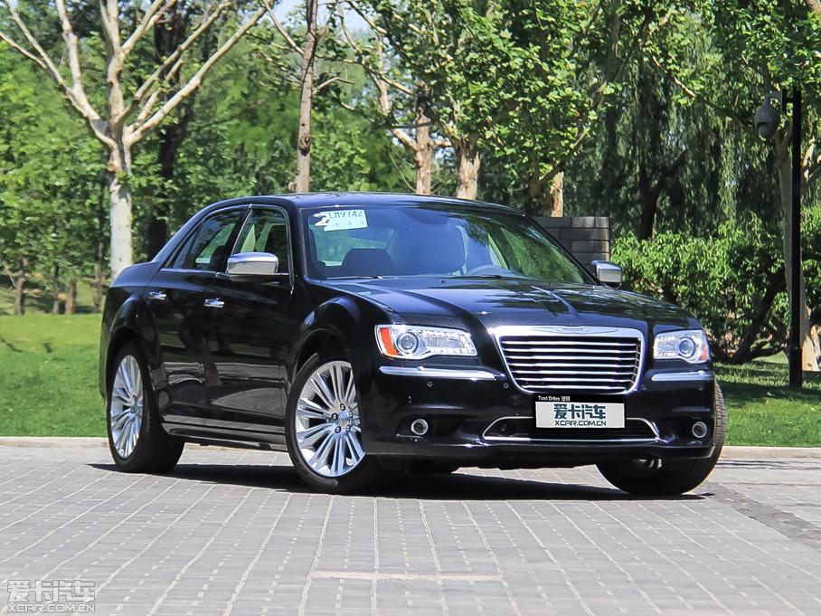 2014R˹300C(M(jn)) 3.0L ׿Խ