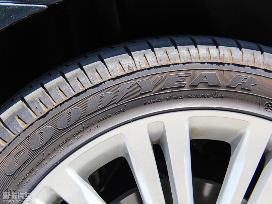 2014R˹300C(M) 3.0L ׿Խ