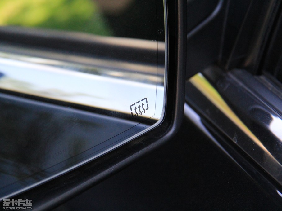 2014R˹300C(M) 3.0L ׿Խ