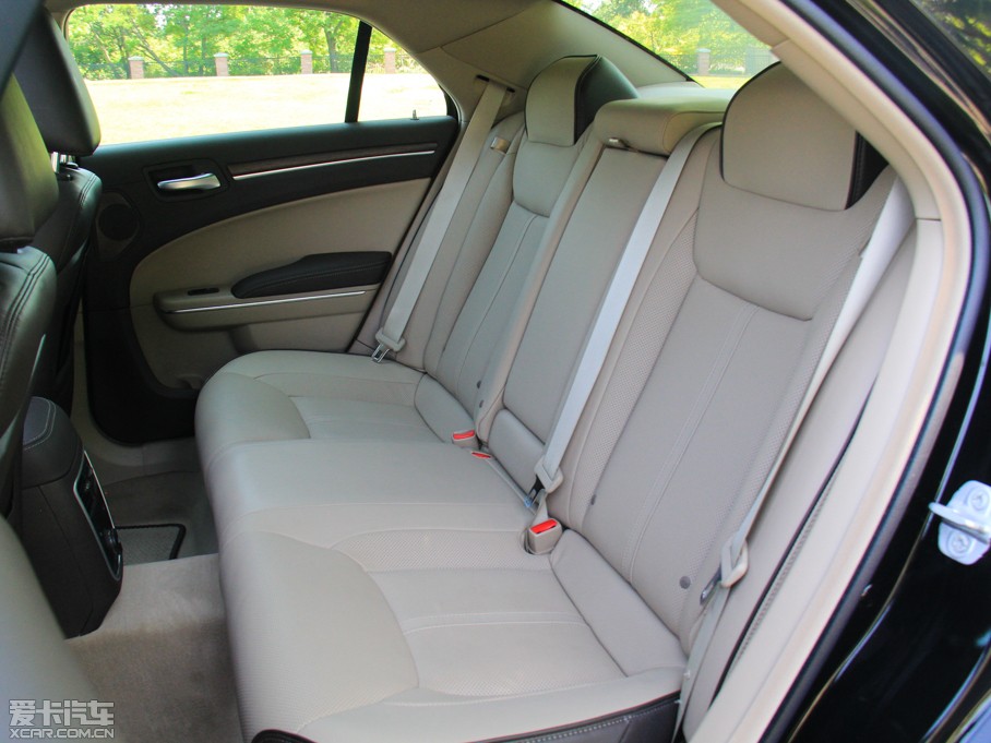 2014R˹300C(M) 3.0L ׿Խ