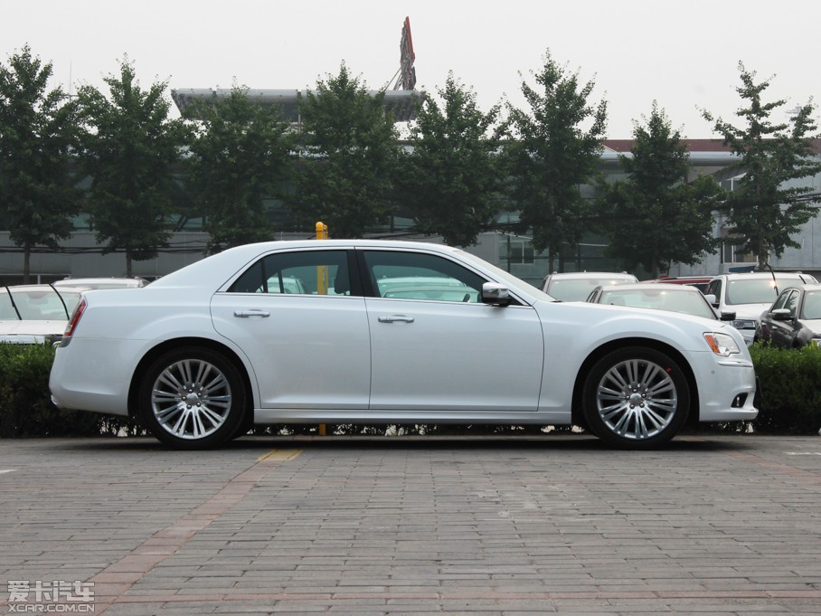2014R˹300C(M) 3.0L ׿Խ