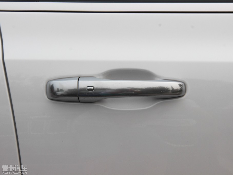 2014R˹300C(M(jn)) 3.0L ׿Խ