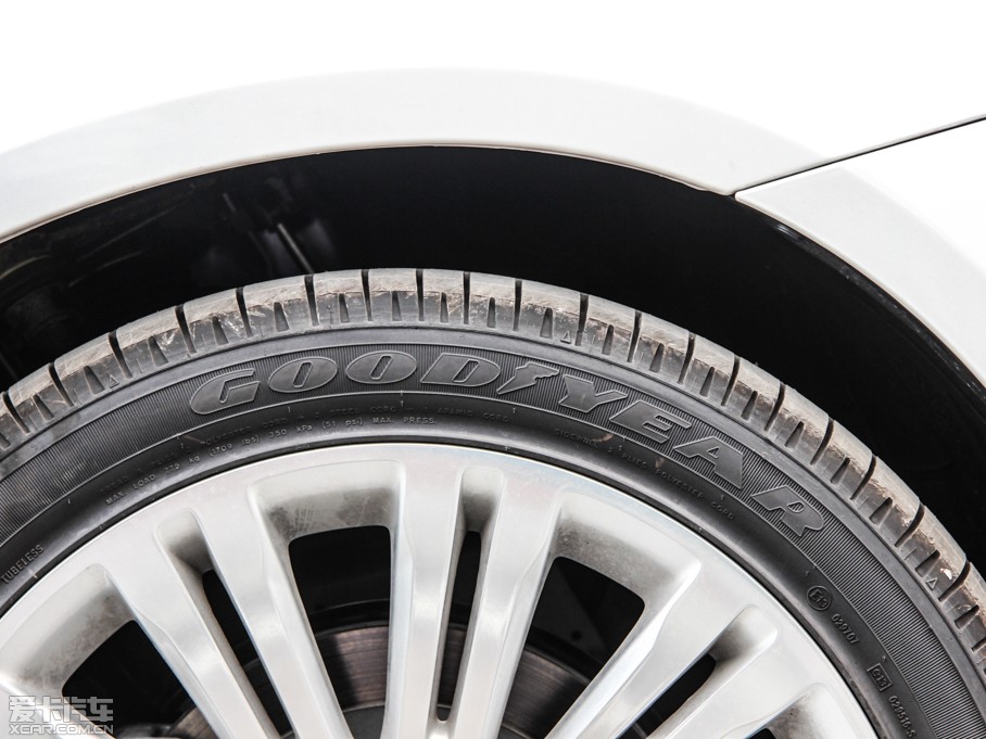 2014R˹300C(M) 3.0L ׿Խ