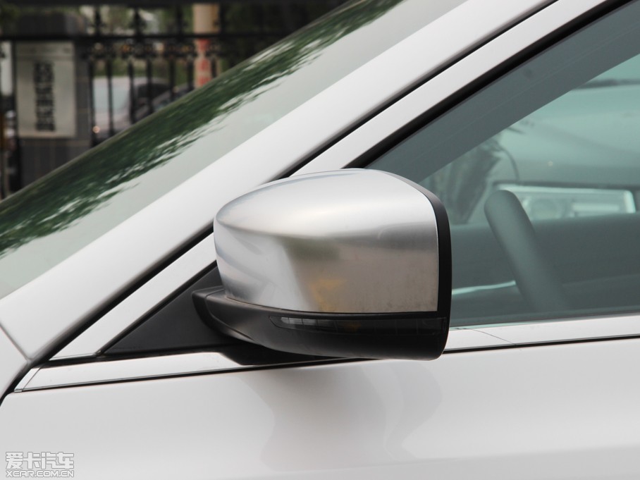 2014R˹300C(M) 3.0L ׿Խ