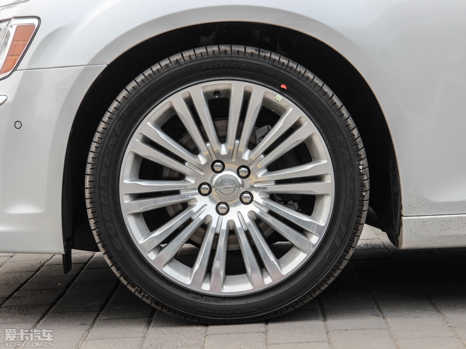 2014R˹300C(M(jn)) 3.0L ׿Խ