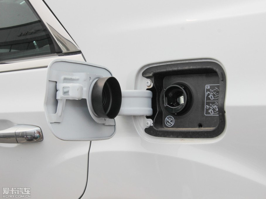 2014R˹300C(M) 3.0L ׿Խ