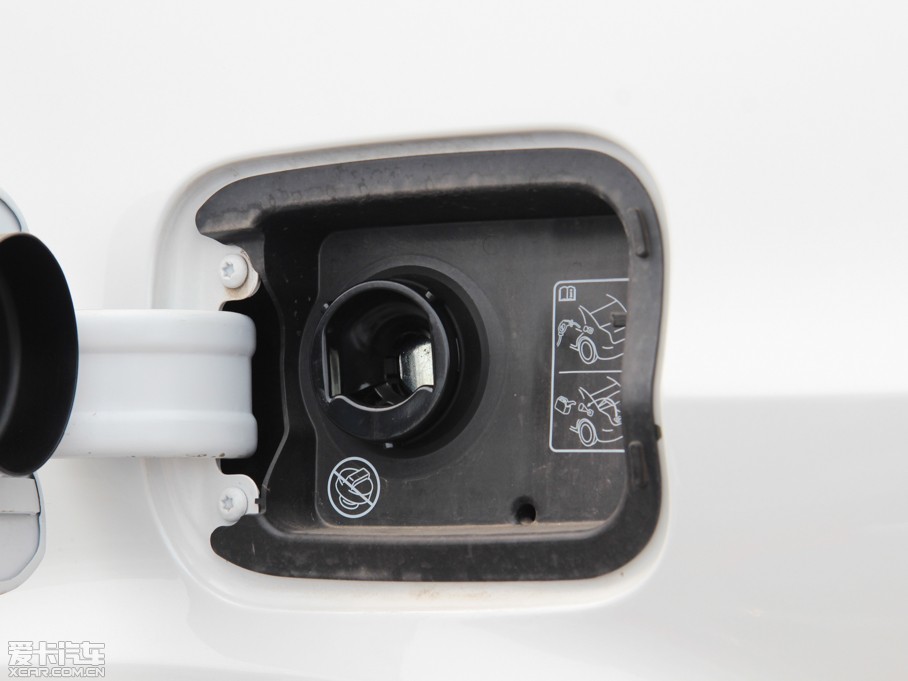 2014R˹300C(M(jn)) 3.0L ׿Խ