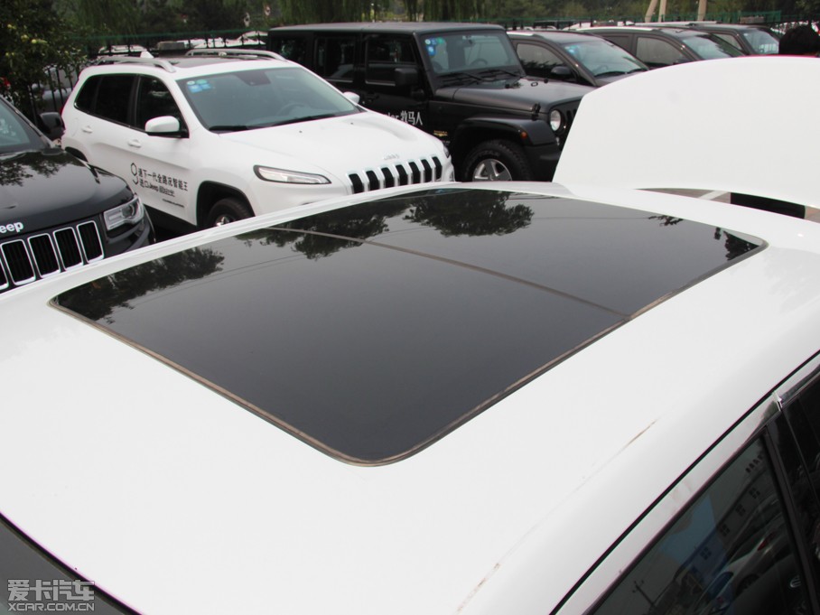 2014R˹300C(M) 3.0L ׿Խ