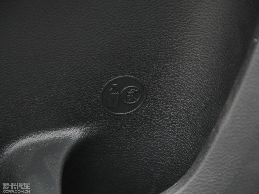 2014R˹300C(M) 3.0L ׿Խ