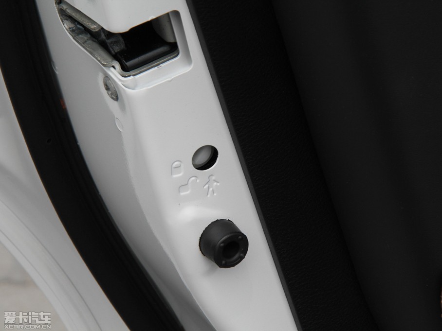 2014R˹300C(M) 3.0L ׿Խ