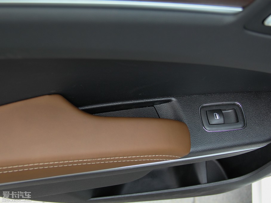 2014R˹300C(M) 3.0L ׿Խ