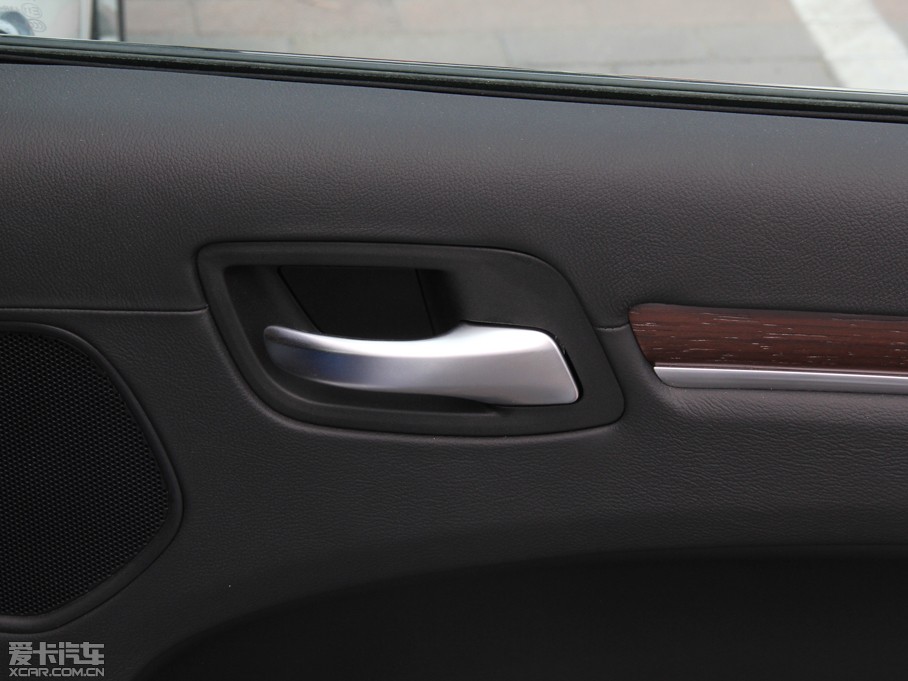 2014R˹300C(M) 3.0L ׿Խ