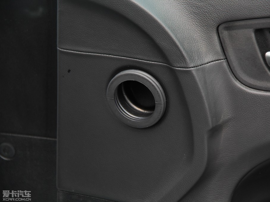 2014R˹300C(M) 3.0L ׿Խ