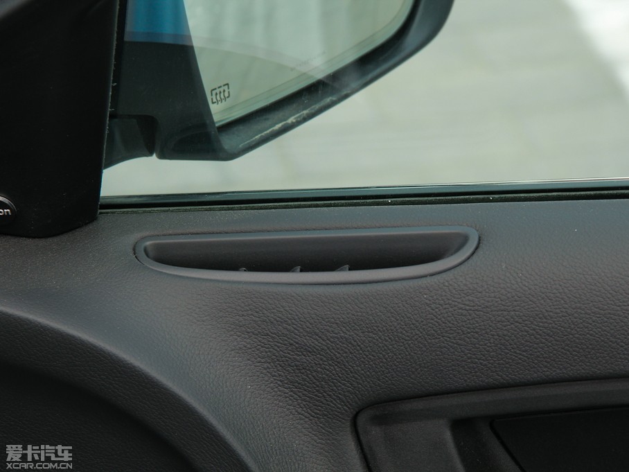 2014R˹300C(M) 3.0L ׿Խ