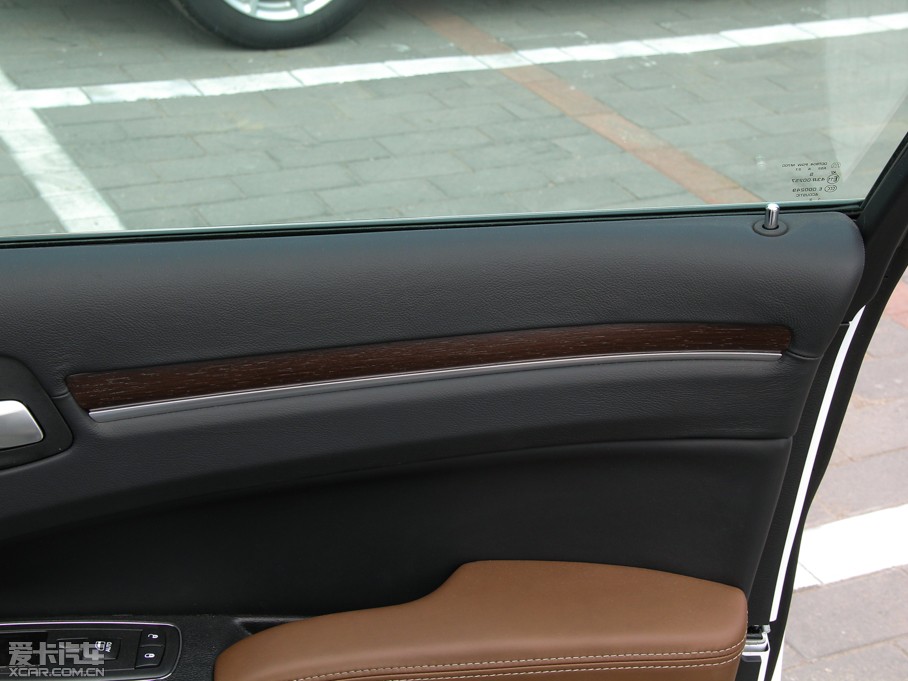 2014R˹300C(M) 3.0L ׿Խ