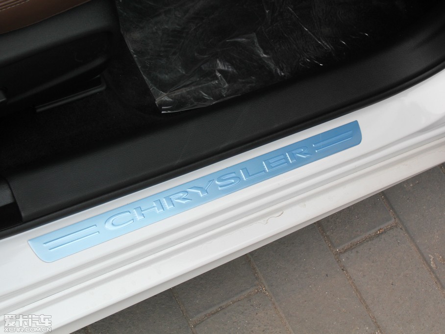 2014R˹300C(M(jn)) 3.0L ׿Խ