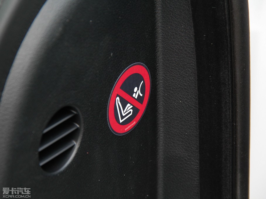 2014R˹300C(M(jn)) 3.0L ׿Խ