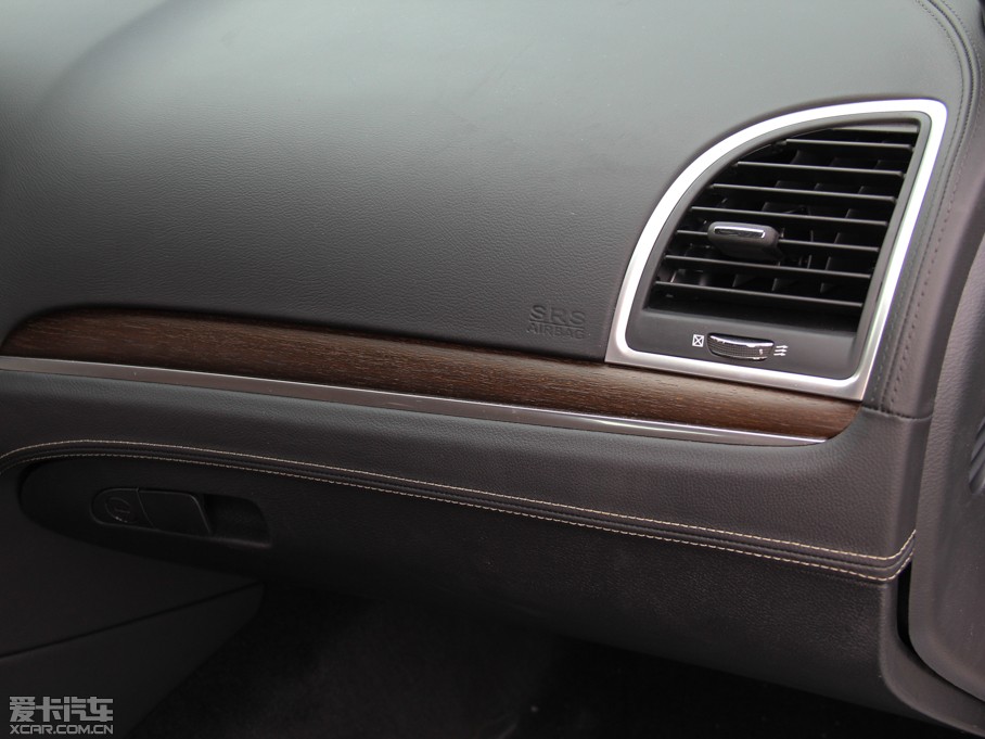 2014R˹300C(M) 3.0L ׿Խ