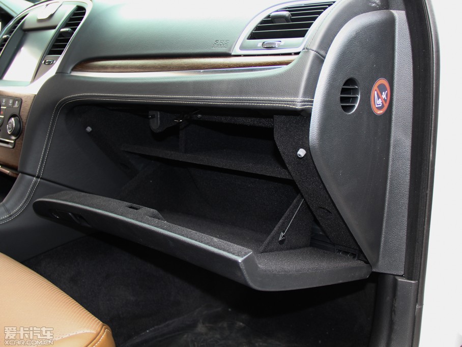 2014R˹300C(M) 3.0L ׿Խ