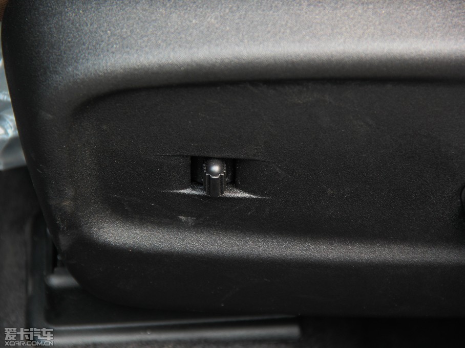 2014R˹300C(M) 3.0L ׿Խ