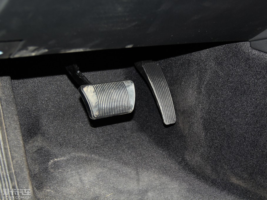 2014R˹300C(M(jn)) 3.0L ׿Խ