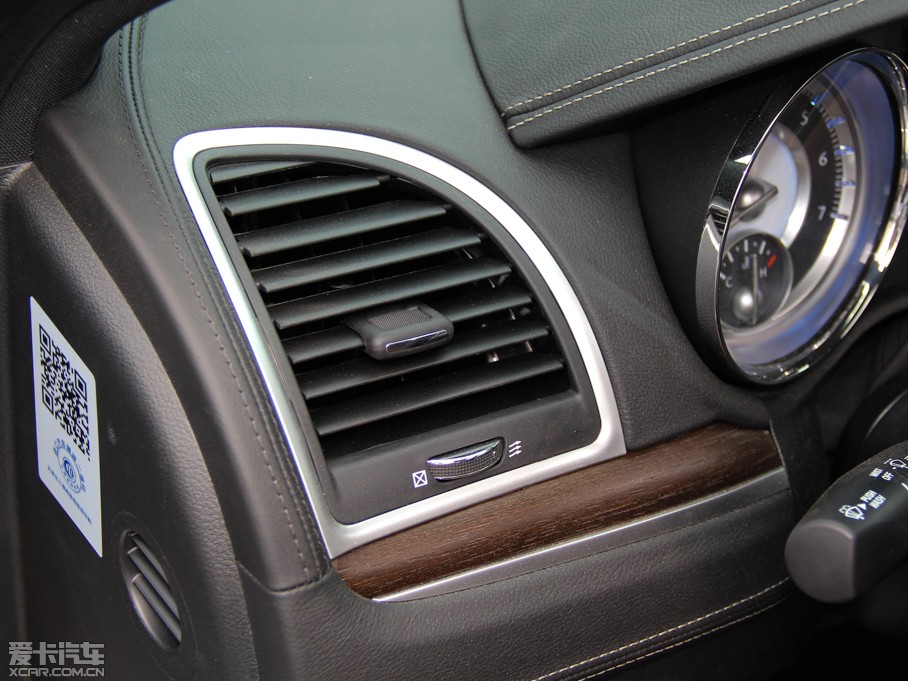 2014R˹300C(M(jn)) 3.0L ׿Խ