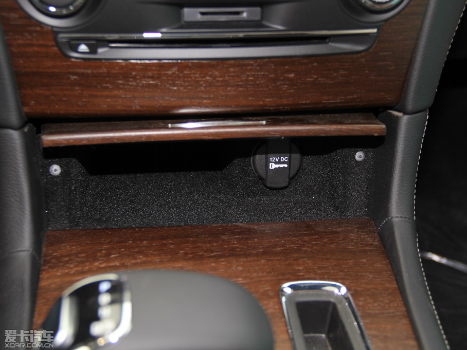 2014R˹300C(M) 3.0L ׿Խ