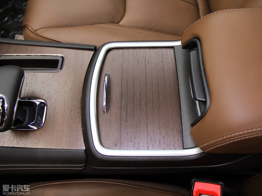 2014R˹300C(M) 3.0L ׿Խ