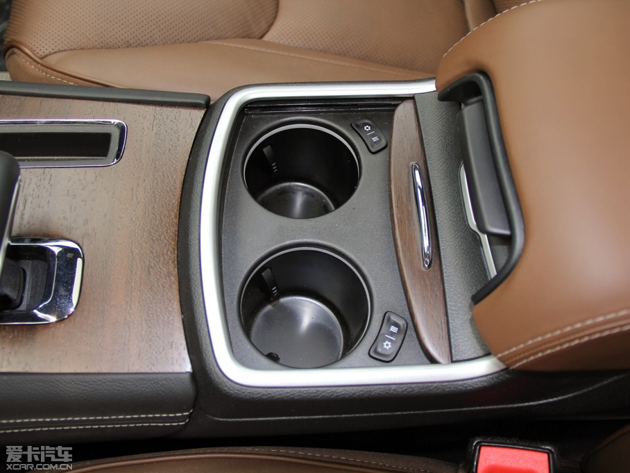 2014R˹300C(M) 3.0L ׿Խ