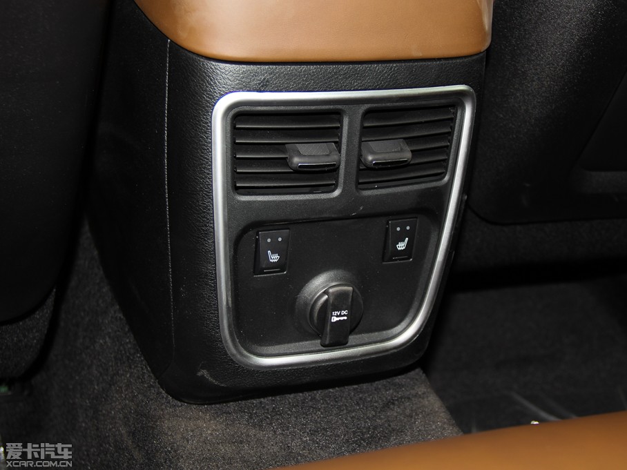 2014R˹300C(M(jn)) 3.0L ׿Խ