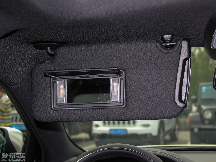 2014R˹300C(M(jn)) 3.0L ׿Խ